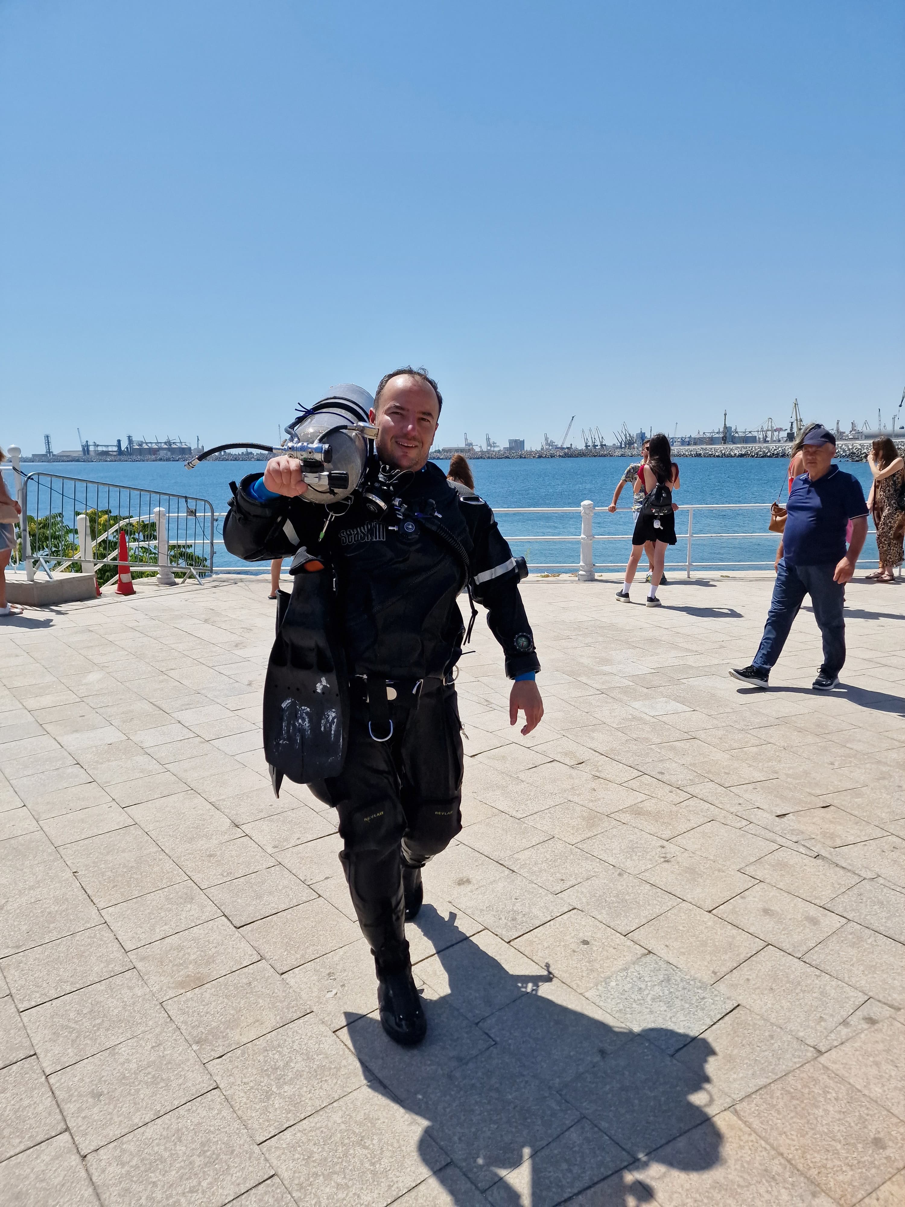 Dan în echipament sidemount în Constanța